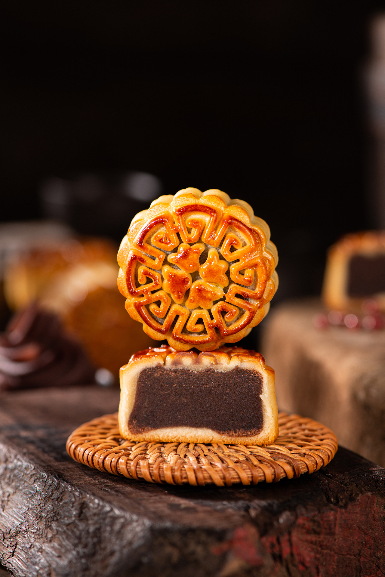 光影重塑经典 老上海利男居红豆沙月饼的电商视觉叙事